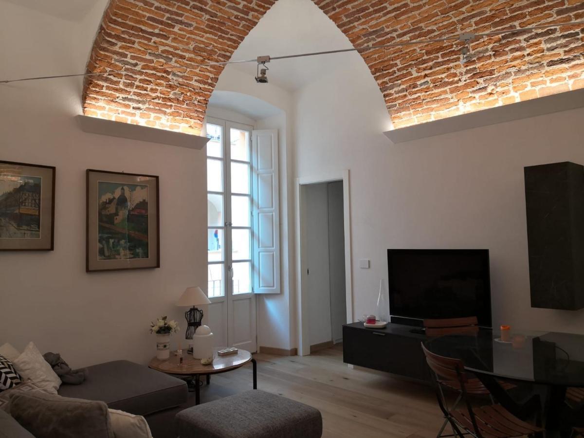 쿠네오 Casa Del Conte Massimiliano Roero 아파트 외부 사진